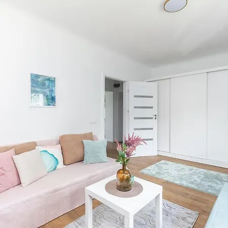 Superapart Nowolipki 23, Unwind In Urban Chic Varšava