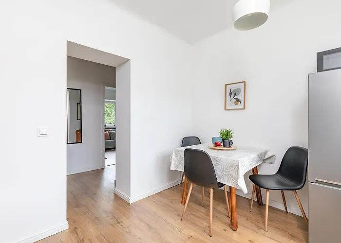 Apartment Superapart Nowolipki 23, Unwind In Urban Chic *